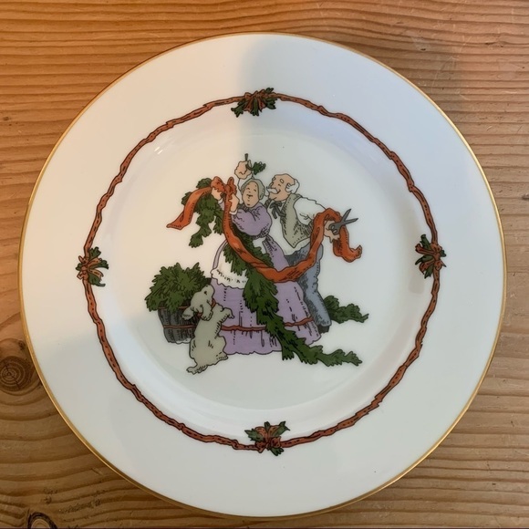 Fitz & Floyd holiday dessert plates. - Picture 2 of 6